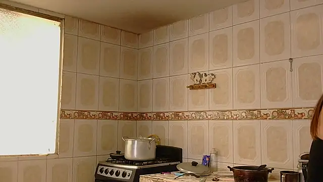 Snapshot of Miss_oliviaa chatting on December 29, 2024, 8:26 pm Miss oliviaa online show from December 29, 2024, 8:26 pm