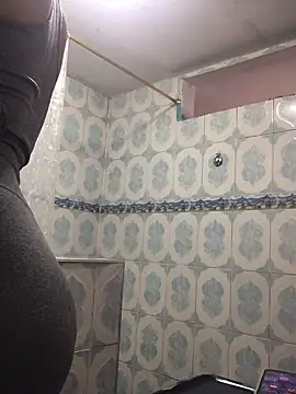 Snapshot of Miss_oliviaa chatting on February 6, 2025, 5:09 pm Miss oliviaa online show from February 6, 2025, 5:09 pm