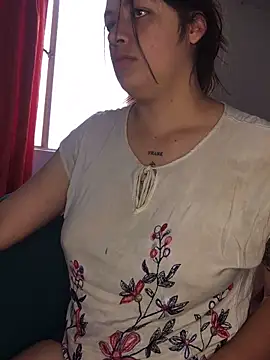 Miss oliviaa online show from October 30, 2025, 5:02 pm