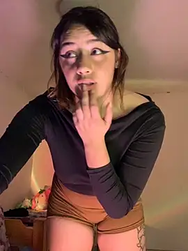 Miss oliviaa online show from November 13, 2025, 1:48 am