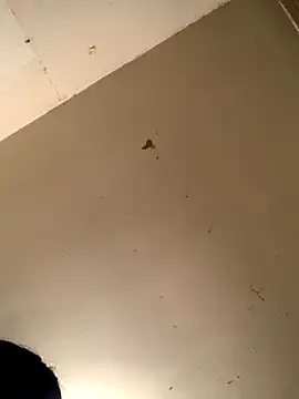 Miss oliviaa online show from November 16, 2025, 1:28 pm