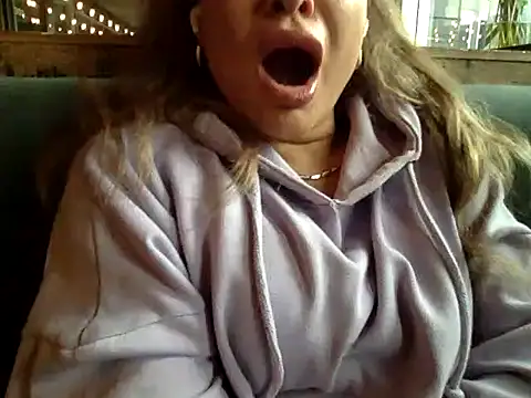 Snapshot of persiannqueen chatting on March 10, 2025, 10:59 am persiannqueen online show from March 10, 2025, 10:59 am