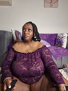 ThickianaRider online show from June 12, 2026, 3:27 am
