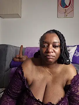 ThickianaRider online show from June 17, 2026, 7:33 am