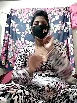 Cute-Lina online show from December 15, 2024, 7:53 pm