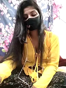 Cute-Lina online show from December 18, 2024, 3:44 pm