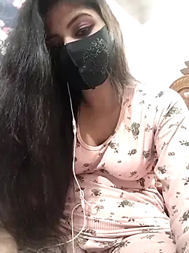 Cute-Lina online show from December 19, 2024, 2:46 pm