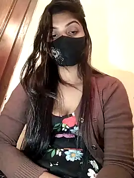 Cute-Lina online show from December 20, 2024, 3:42 pm