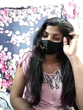 Cute-Lina online show from December 30, 2024, 11:38 pm