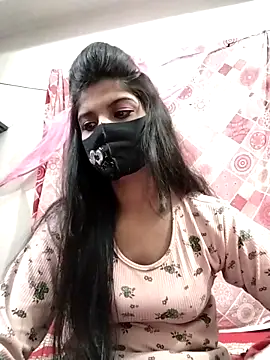 Cute-Lina online show from February 14, 2025, 8:48 pm