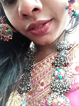 Cute-Lina online show from February 28, 2025, 8:31 am