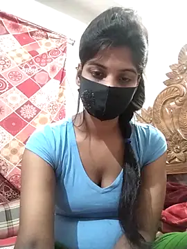 Cute-Lina online show from March 18, 2025, 1:31 pm