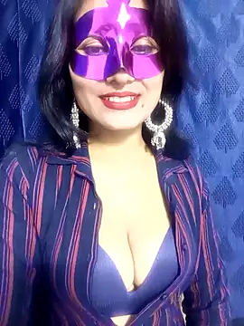 Stripy Doll online show from December 4, 2024, 10:02 am