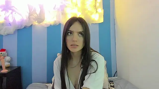 britny clouds online show from December 7, 2024, 8:05 pm