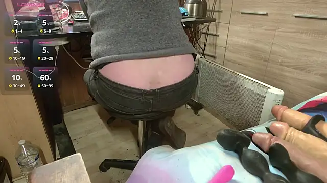 misteryman1956 online show from December 2, 2025, 7:47 am