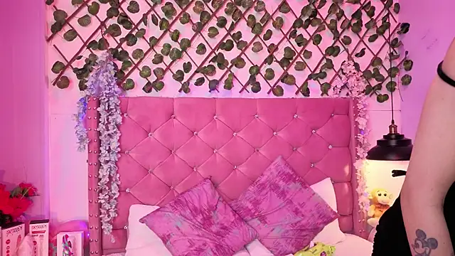 Snapshot of lauren_evans96 chatting on March 21, 2026, 8:19 am lauren evans96 online show from March 21, 2026, 8:19 am