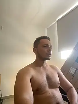 Snapshot of LabronsAd chatting on December 19, 2024, 4:57 pm LabronsAd online show from December 19, 2024, 4:57 pm