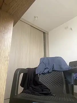 Snapshot of LabronsAd chatting on October 18, 2025, 8:42 pm LabronsAd online show from October 18, 2025, 8:42 pm