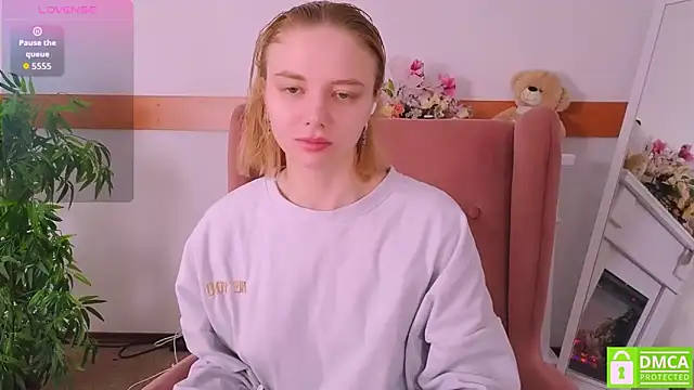 MirraBellanta online show from November 30, 2025, 10:25 pm