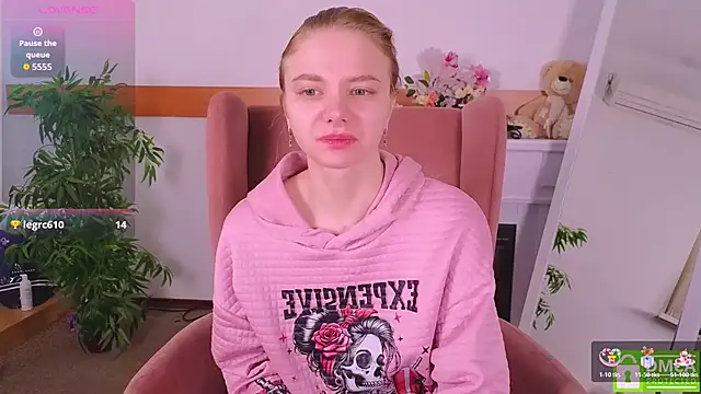 MirraBellanta online show from December 3, 2025, 9:46 pm