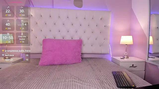 Nicol Betancur online show from November 13, 2025, 3:49 am