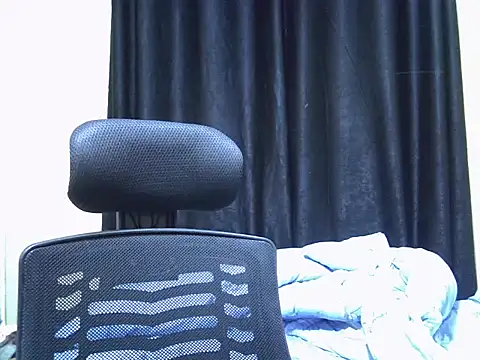 Snapshot of Horny-slut_ chatting on September 19, 2025, 4:36 am Horny-slut  online show from September 19, 2025, 4:36 am