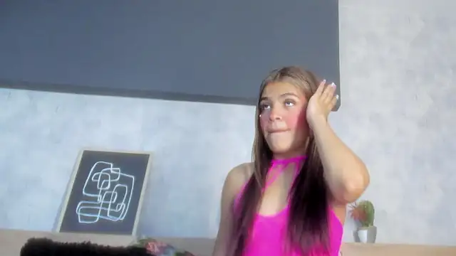 Snapshot of karina_gomez_18 chatting on March 10, 2026, 11:37 am karina gomez 18 online show from March 10, 2026, 11:37 am