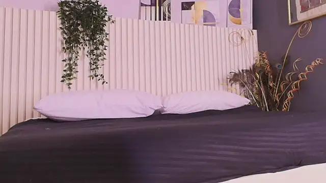karina gomez 18 online show from June 7, 2026, 1:04 pm