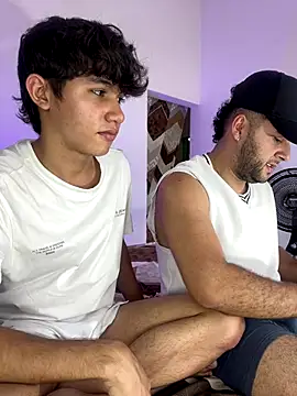 Valerio 22 online show from December 13, 2025, 8:14 pm