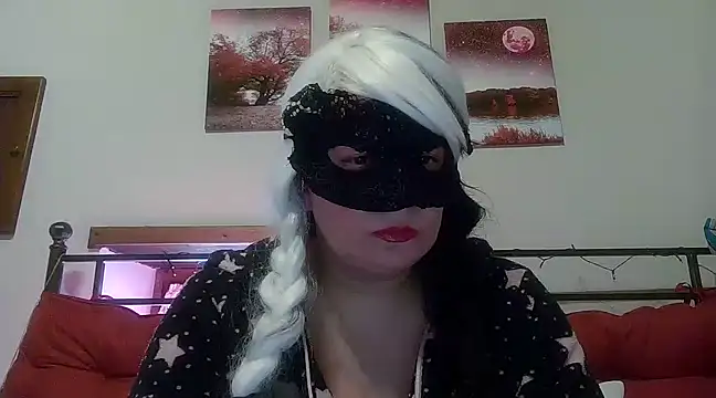 Ninalapiccolina online show from January 6, 2025, 2:47 pm