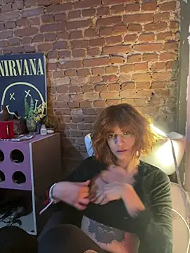 spacegirlll online show from February 28, 2026, 12:44 am