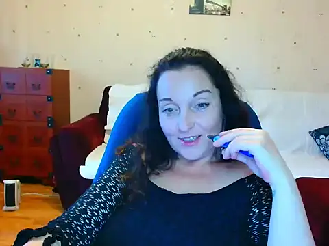 Alice3694 online show from May 7, 2026, 6:41 am