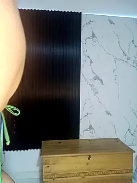 mile uribe online show from October 5, 2025, 3:16 am