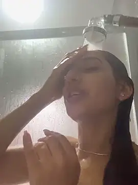 julialupato1606 online show from February 14, 2025, 12:47 pm