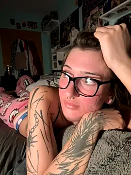 Snapshot of SonjaPrivat69_ chatting on September 26, 2025, 7:18 pm SonjaPrivat69  online show from September 26, 2025, 7:18 pm