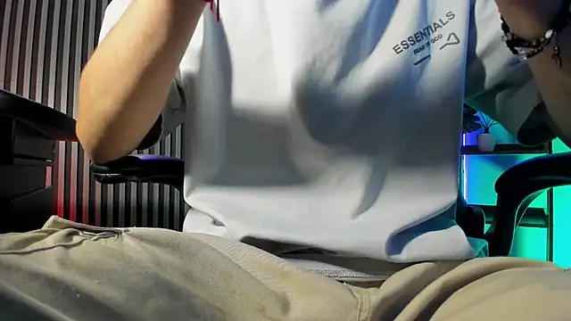 Jefer rick  online show from December 1, 2025, 12:21 pm