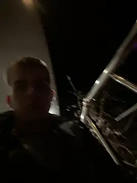 BenXLover online show from December 21, 2024, 2:52 am