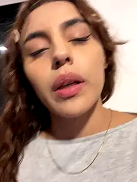 Katee Jones online show from September 9, 2025, 11:59 pm