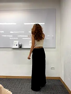 Katee Jones online show from December 3, 2025, 11:03 pm