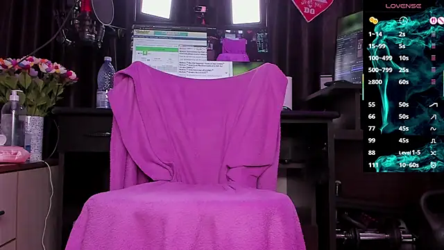 Snapshot of Raissa_sky26 chatting on October 18, 2025, 2:36 am Raissa sky26 online show from October 18, 2025, 2:36 am