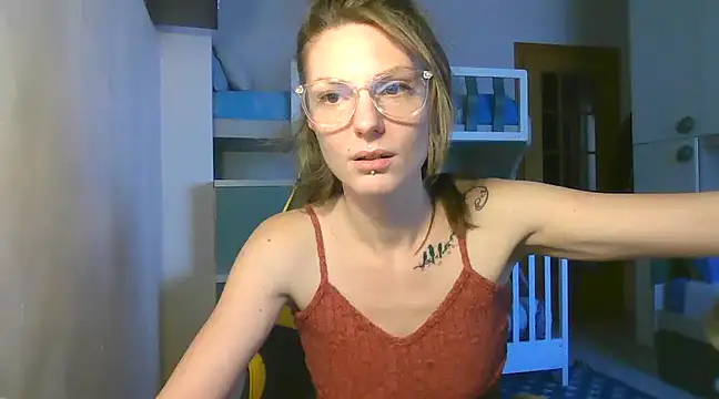 Snapshot of Feli_blue chatting on December 3, 2024, 12:16 pm Feli blue online show from December 3, 2024, 12:16 pm