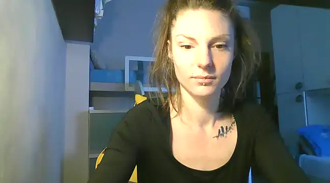 Snapshot of Feli_blue chatting on December 4, 2024, 8:56 am Feli blue online show from December 4, 2024, 8:56 am
