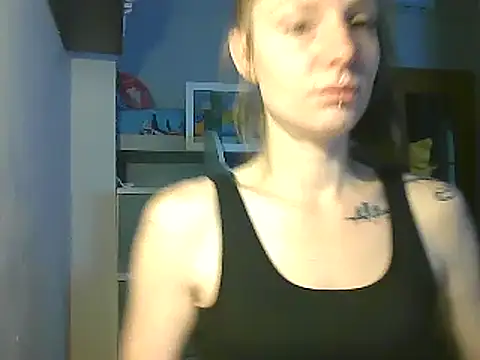 Snapshot of Feli_blue chatting on December 10, 2024, 8:51 am Feli blue online show from December 10, 2024, 8:51 am