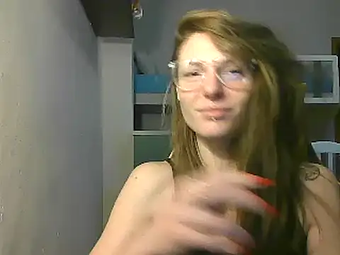 Snapshot of Feli_blue chatting on December 19, 2024, 12:01 pm Feli blue online show from December 19, 2024, 12:01 pm