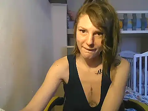 Snapshot of Feli_blue chatting on February 11, 2025, 11:54 am Feli blue online show from February 11, 2025, 11:54 am