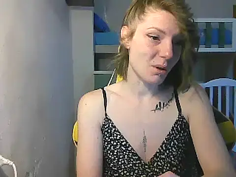 Snapshot of Feli_blue chatting on February 17, 2025, 8:52 am Feli blue online show from February 17, 2025, 8:52 am