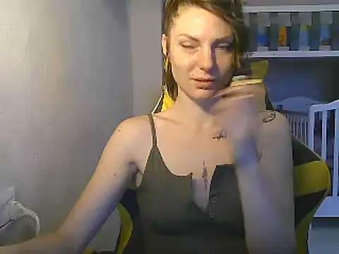Snapshot of Feli_blue chatting on February 25, 2025, 8:47 am Feli blue online show from February 25, 2025, 8:47 am