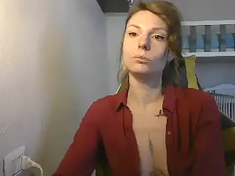 Snapshot of Feli_blue chatting on March 21, 2025, 9:23 am Feli blue online show from March 21, 2025, 9:23 am