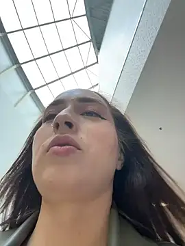 Holly Play online show from October 13, 2025, 9:09 am