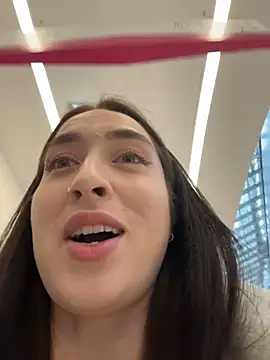 Snapshot of Holly_Play chatting on February 17, 2026, 9:06 am Holly Play online show from February 17, 2026, 9:06 am